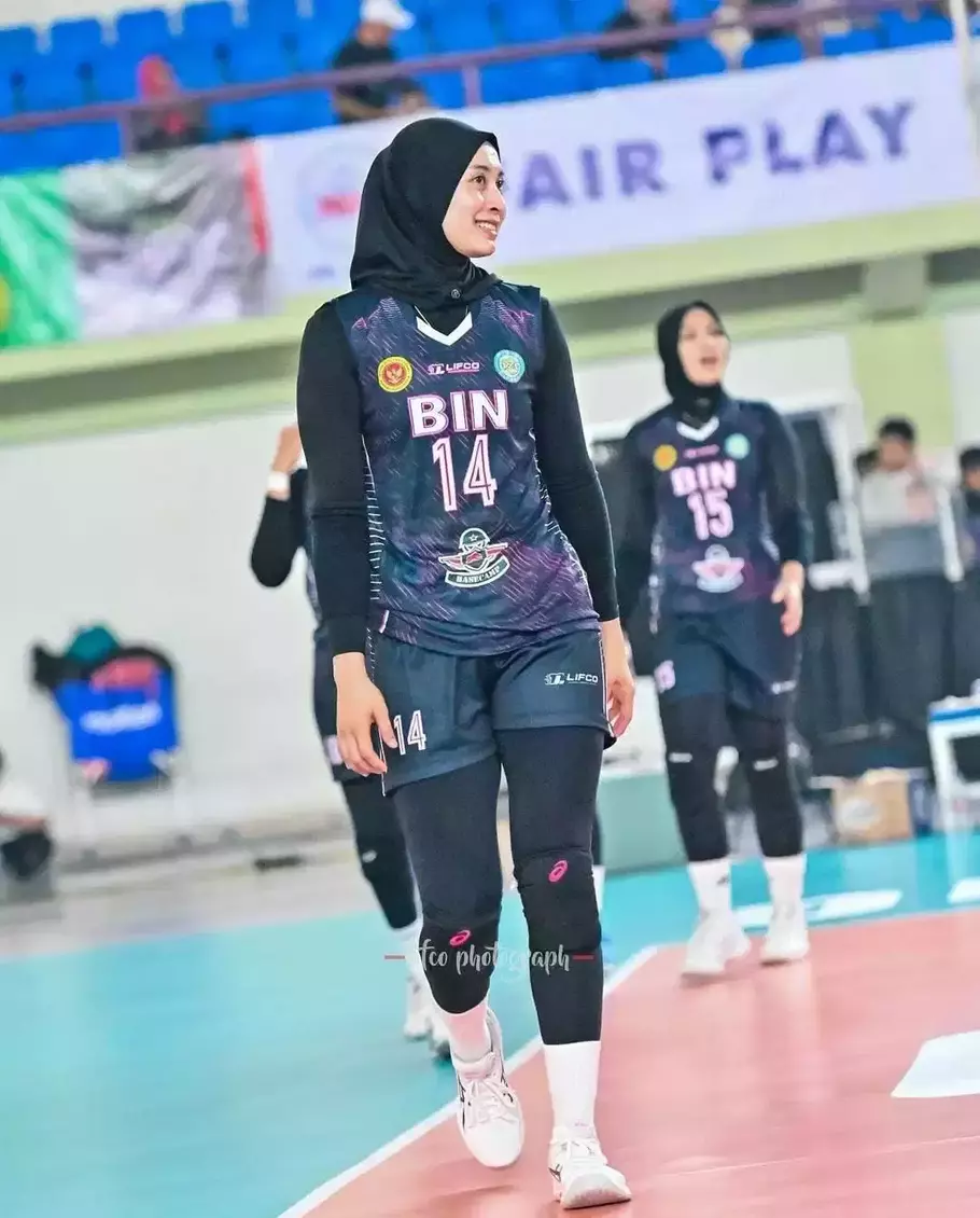 Pemain Voli Putri Indonesia Berhijab Mengukir Prestasi di Arena Olahraga